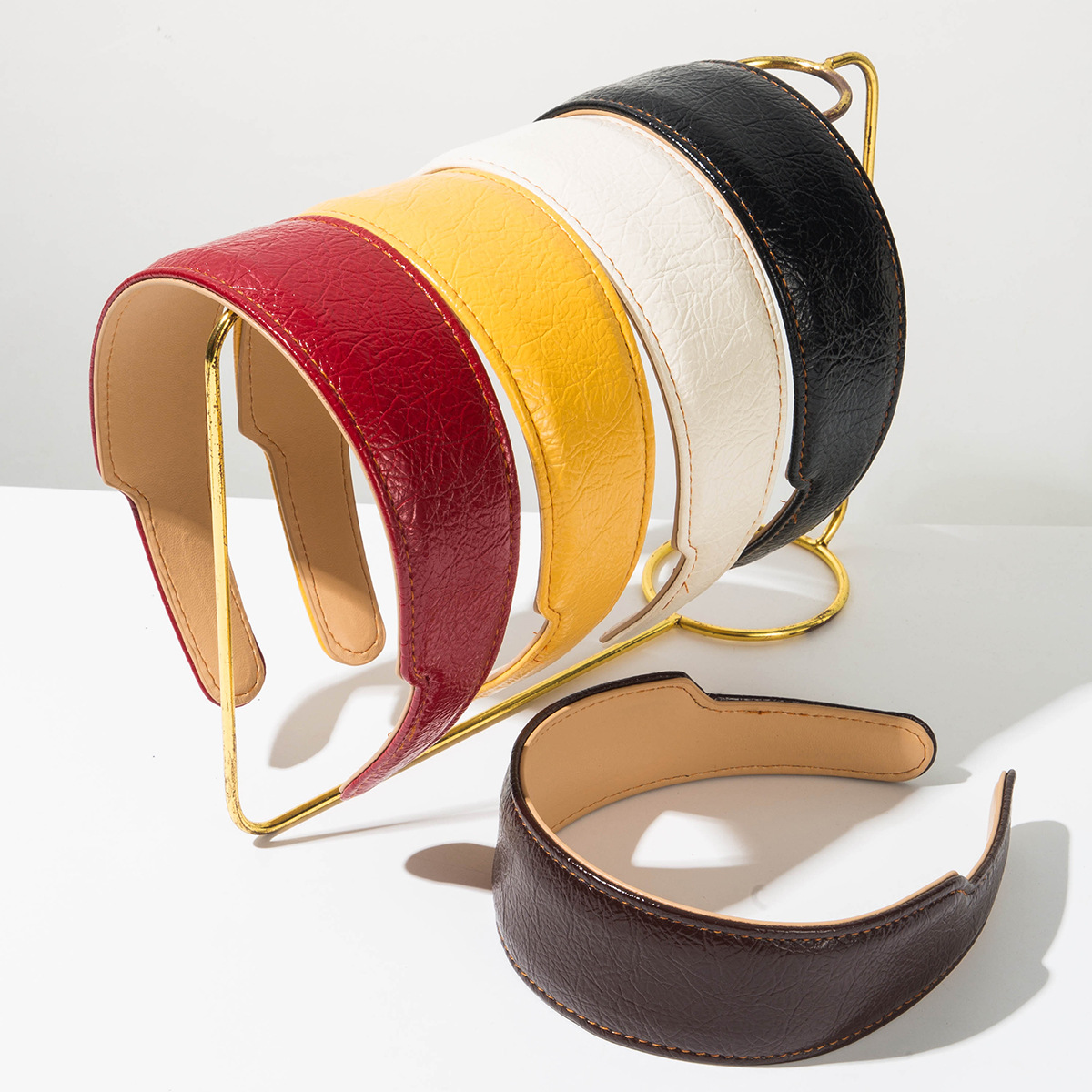Leatherwork Rings - エレガントな韓国スタイルのレザーヘアフープ女性ファッションワイドヘッドバンドカジュアル外出オールマッチヘアアクセサリー