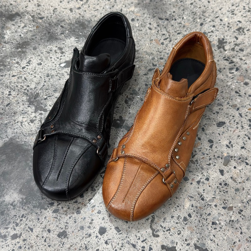 手作りウォッシュドリベットオートバイレトロトレーニングシュー - Leatherwork Training のレビューと価格
