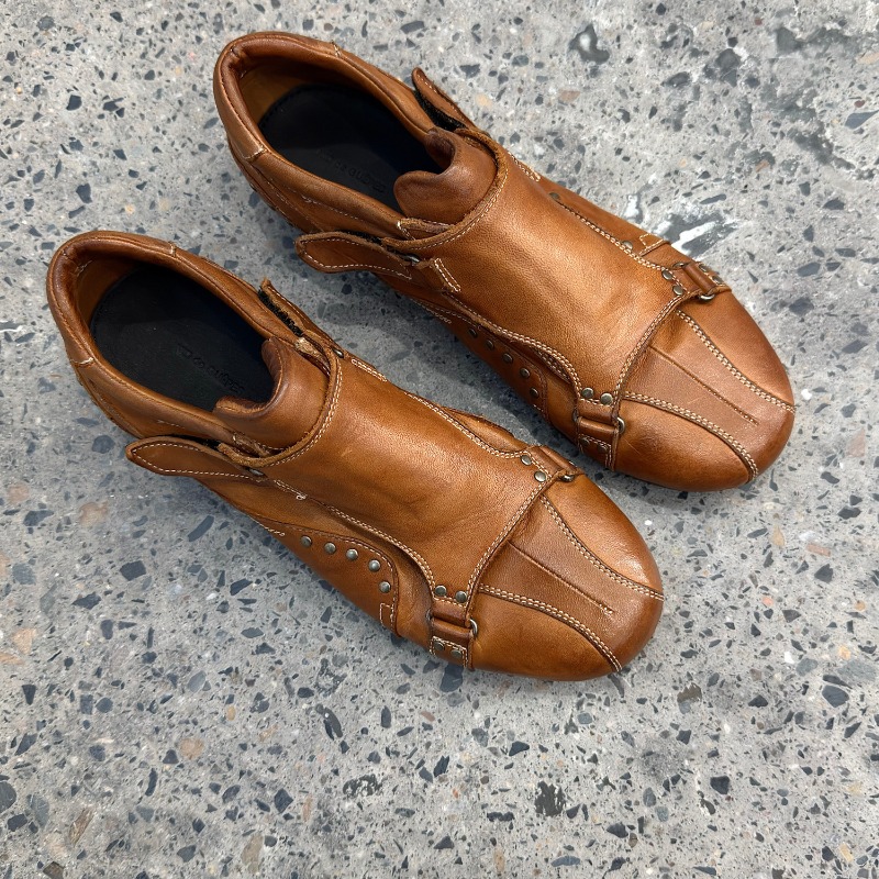 手作りウォッシュドリベットオートバイレトロトレーニングシュー - Leatherwork Training のレビューと価格