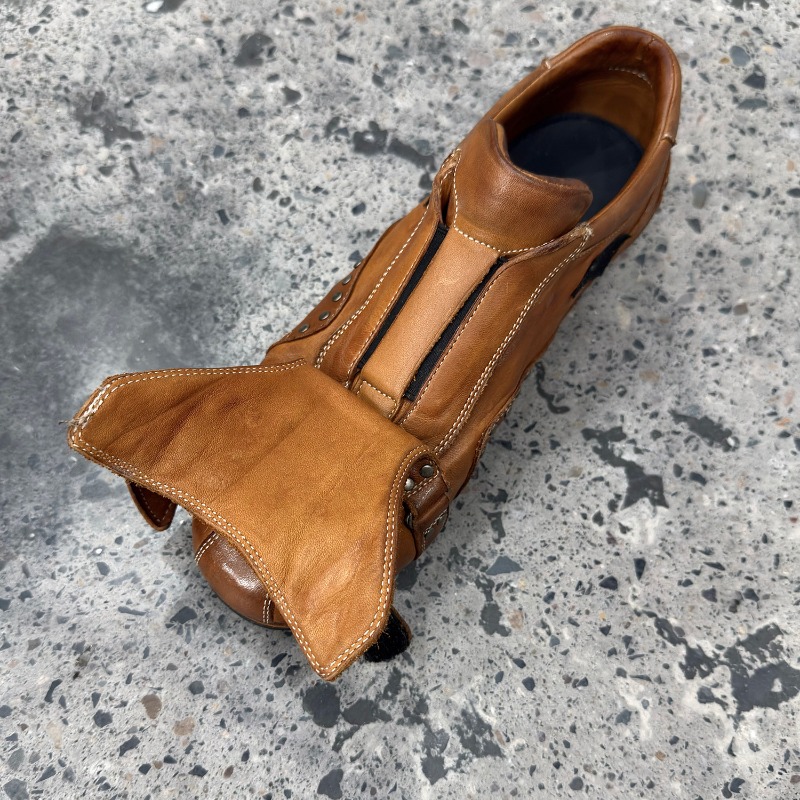 手作りウォッシュドリベットオートバイレトロトレーニングシュー - Leatherwork Training のレビューと価格